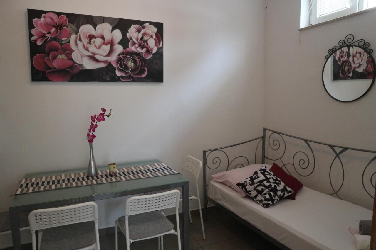 Apartments Joko Omis Bagian luar foto