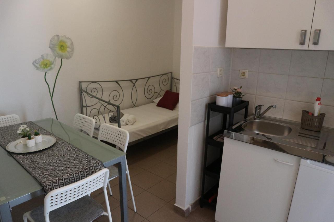 Apartments Joko Omis Bagian luar foto