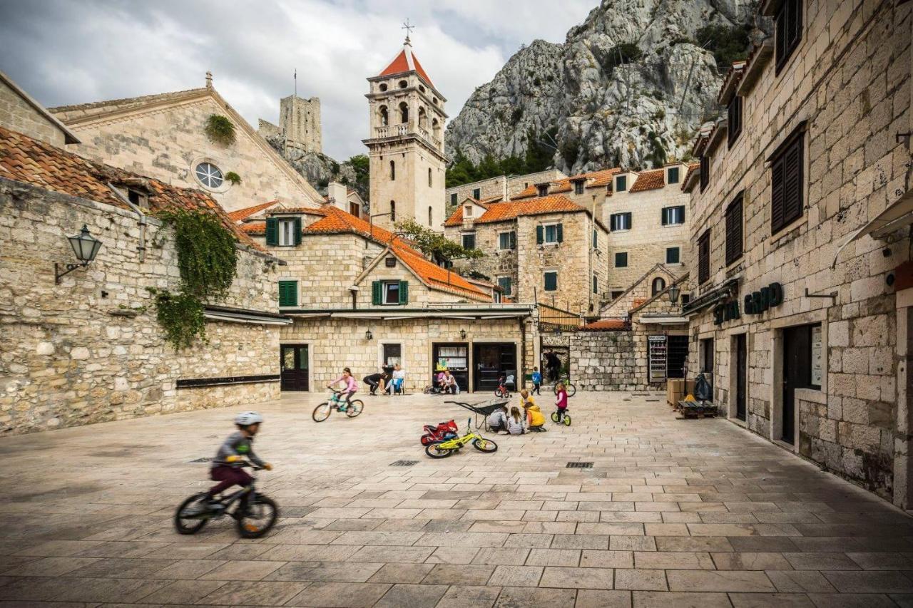 Apartments Joko Omis Bagian luar foto